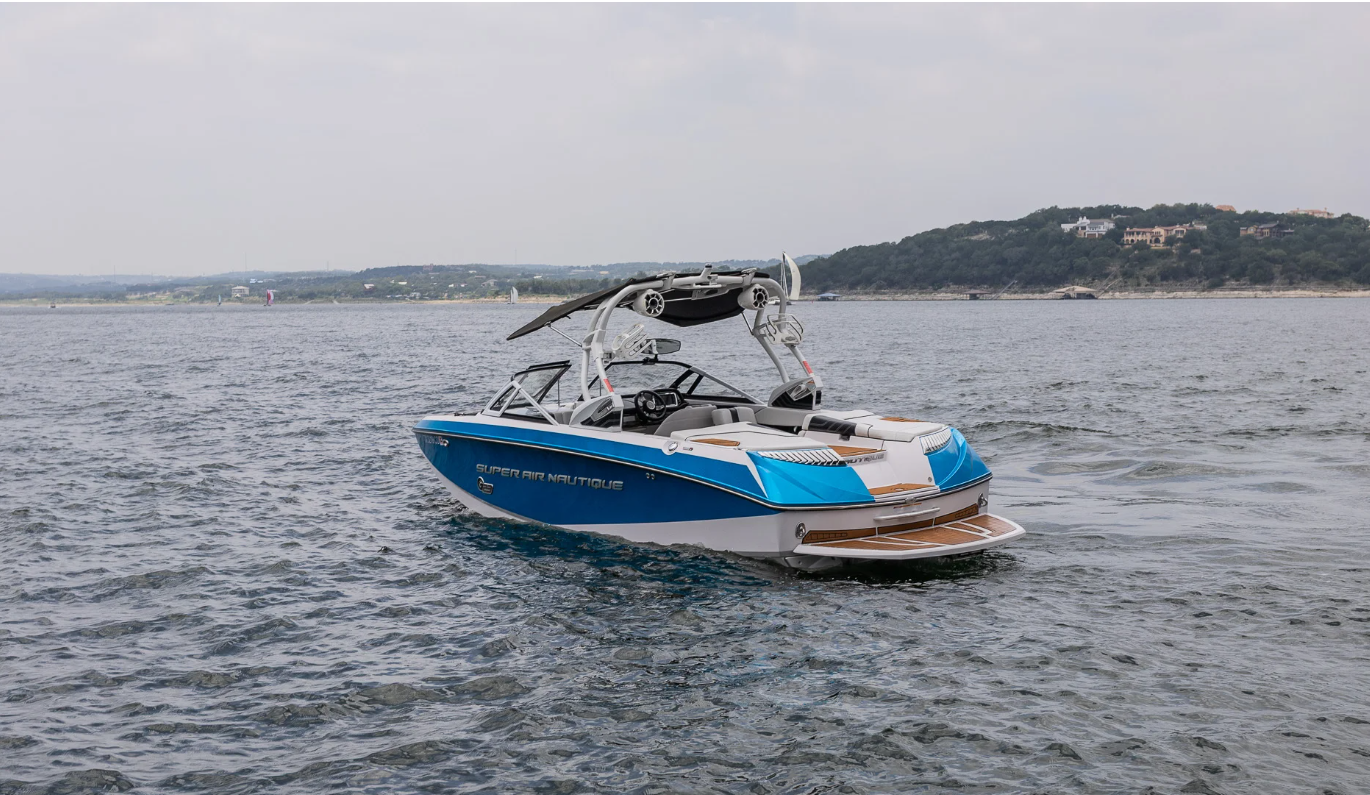Nautique G23 charter boat on Lake Travis